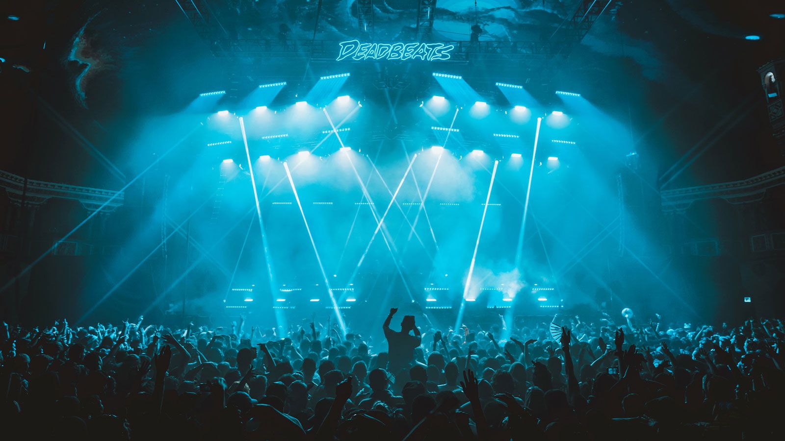 FR10 Bar and JDC1 create versatility for Deadbeats Tour