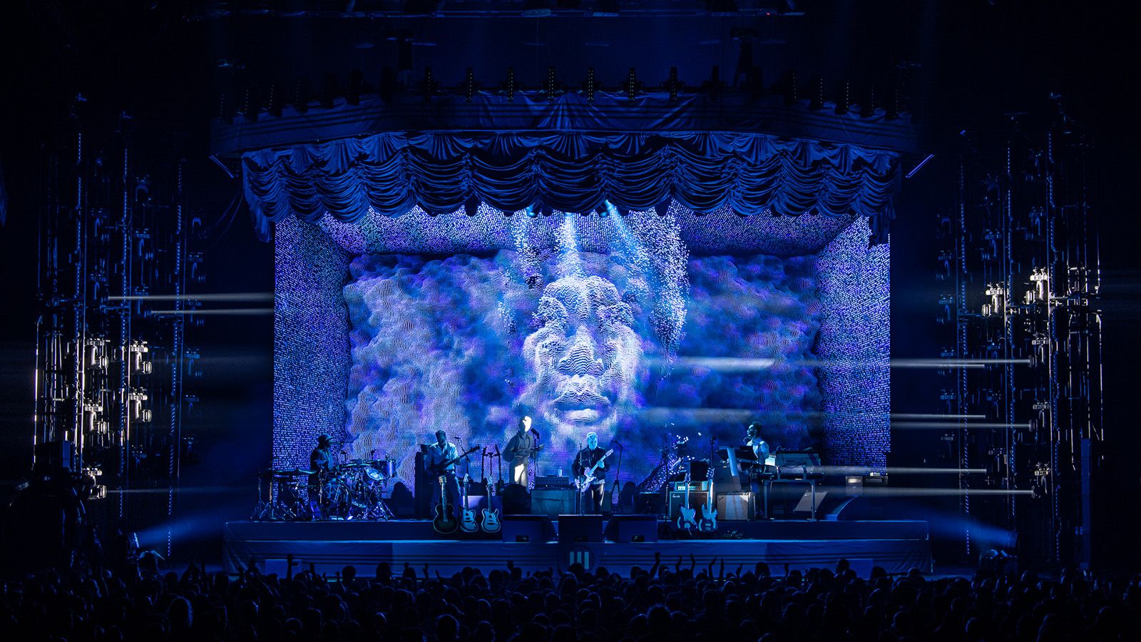 GLP impression X4 Bar 20 and JDC1 enter the virtual world of Jack White