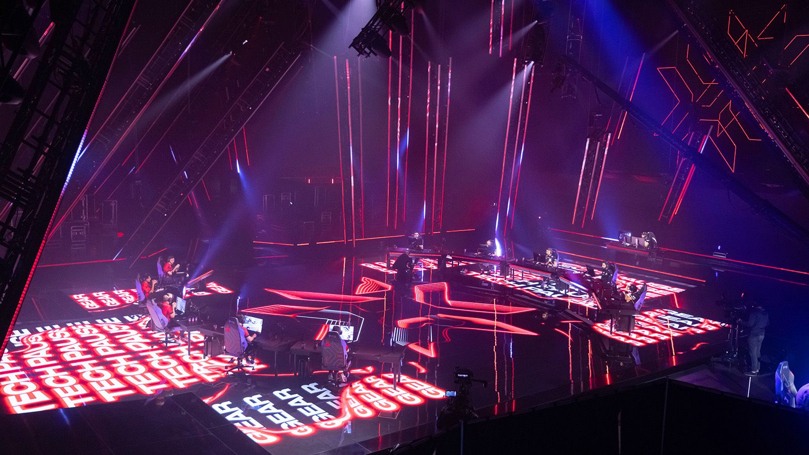 Fast 1.000 GLP-Scheinwerfer im Einsatz beim „Valorant“ E-Sports-Finale