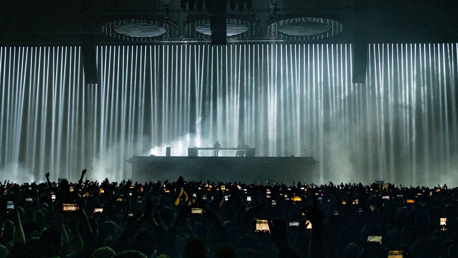 Sam Tozer overturns the EDM paradigm with GLP lighting solutions