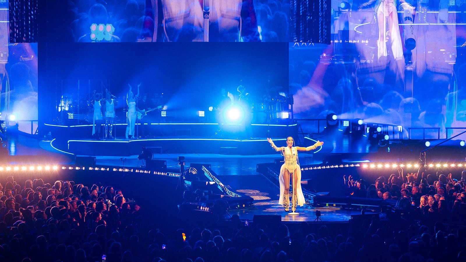 GLP TWYN mit Sarah Connor auf großer Arena-Tour
