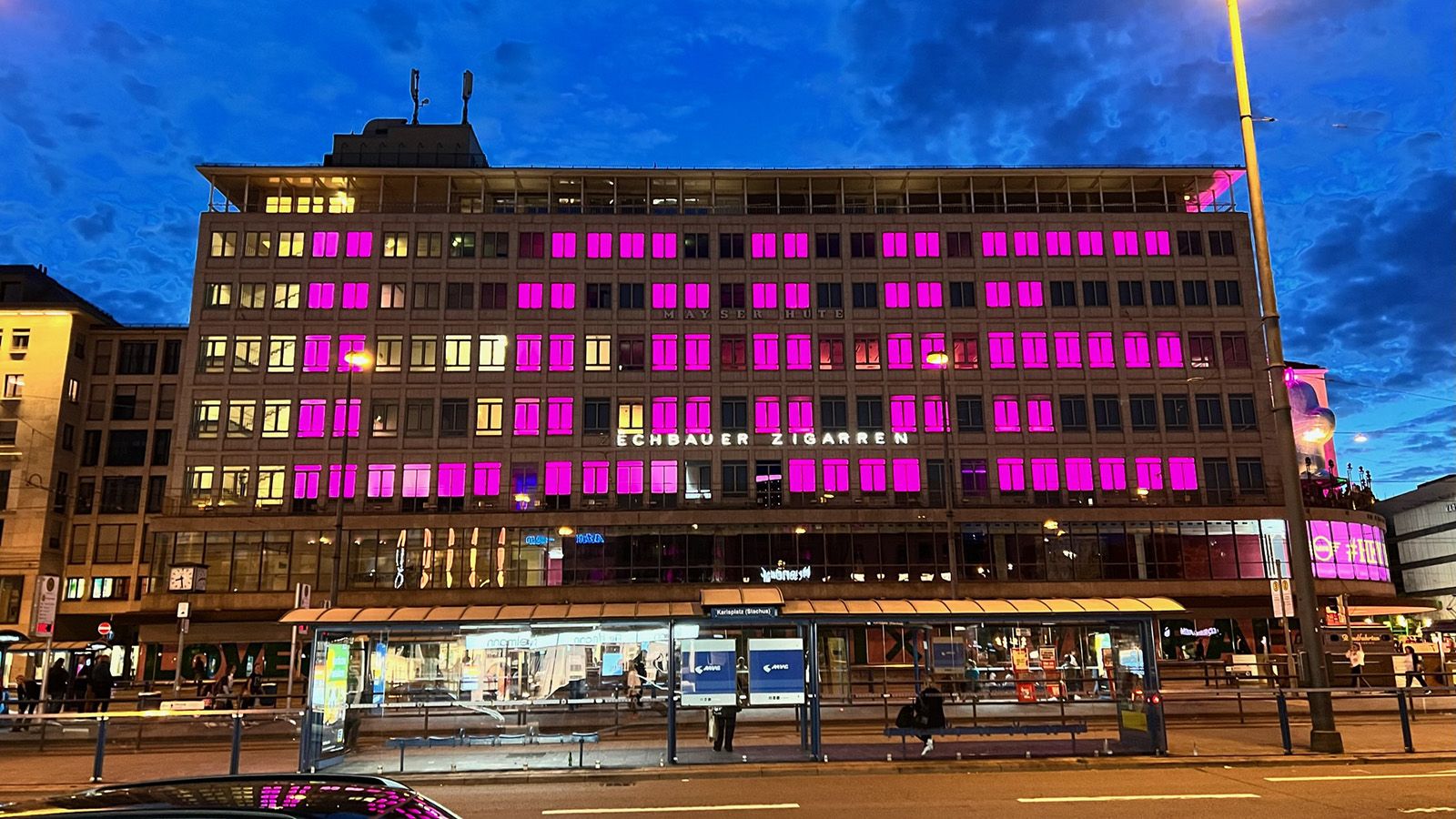 NIYU creates Pop-Up Location in Munich with GLP lighting