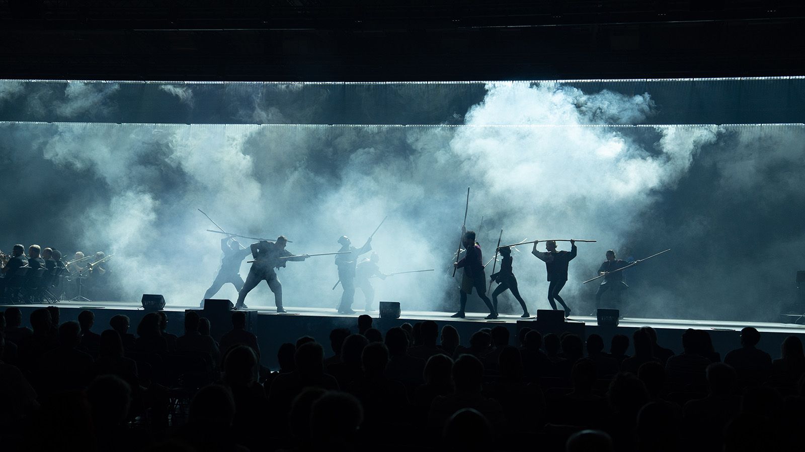 GLP WildBar 16 and impression X5 Compact light a 32-metre stage for the HERILO rock musical in Kaufbeuren