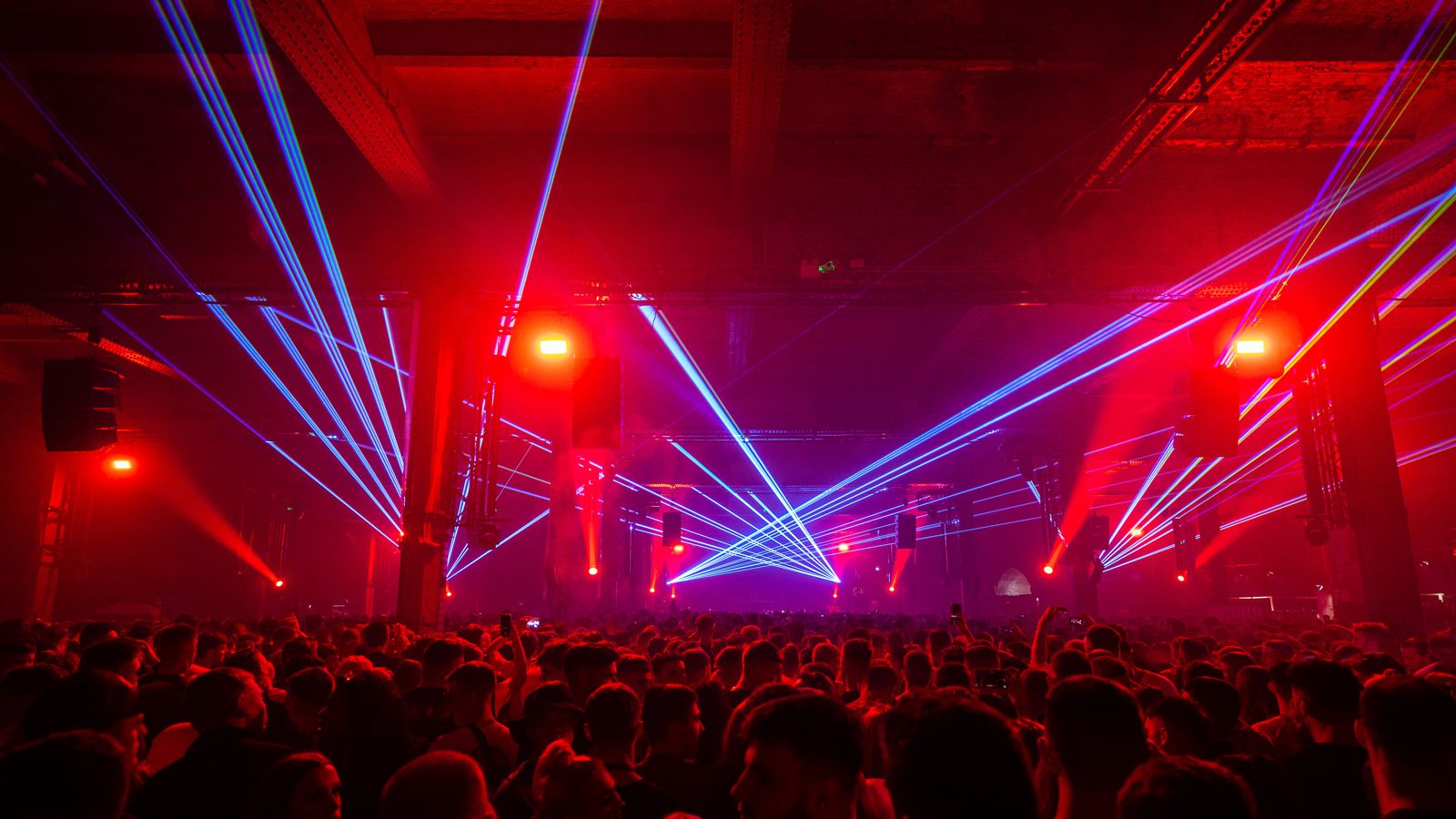 X4 Bar 20 and JDC1 dominate main rig at 10,000-capacity Warehouse Project
