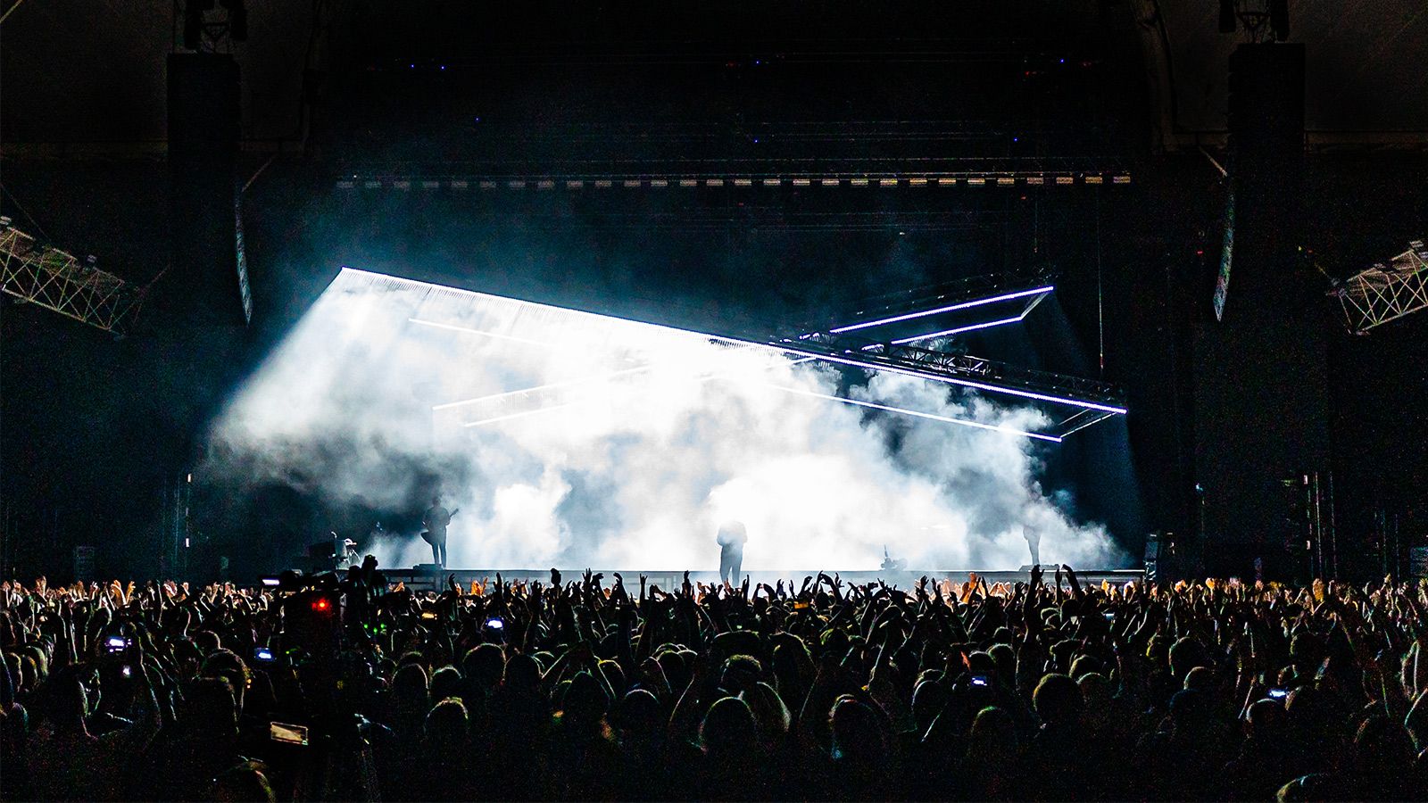 Bring Me The Horizon mit GLP und neuem Lichtdesign auf Tour