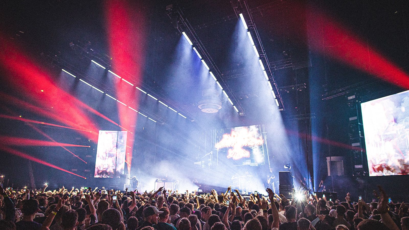 GLP JDC1 and impression FR10 Bar enhance stage design for RAF Camora