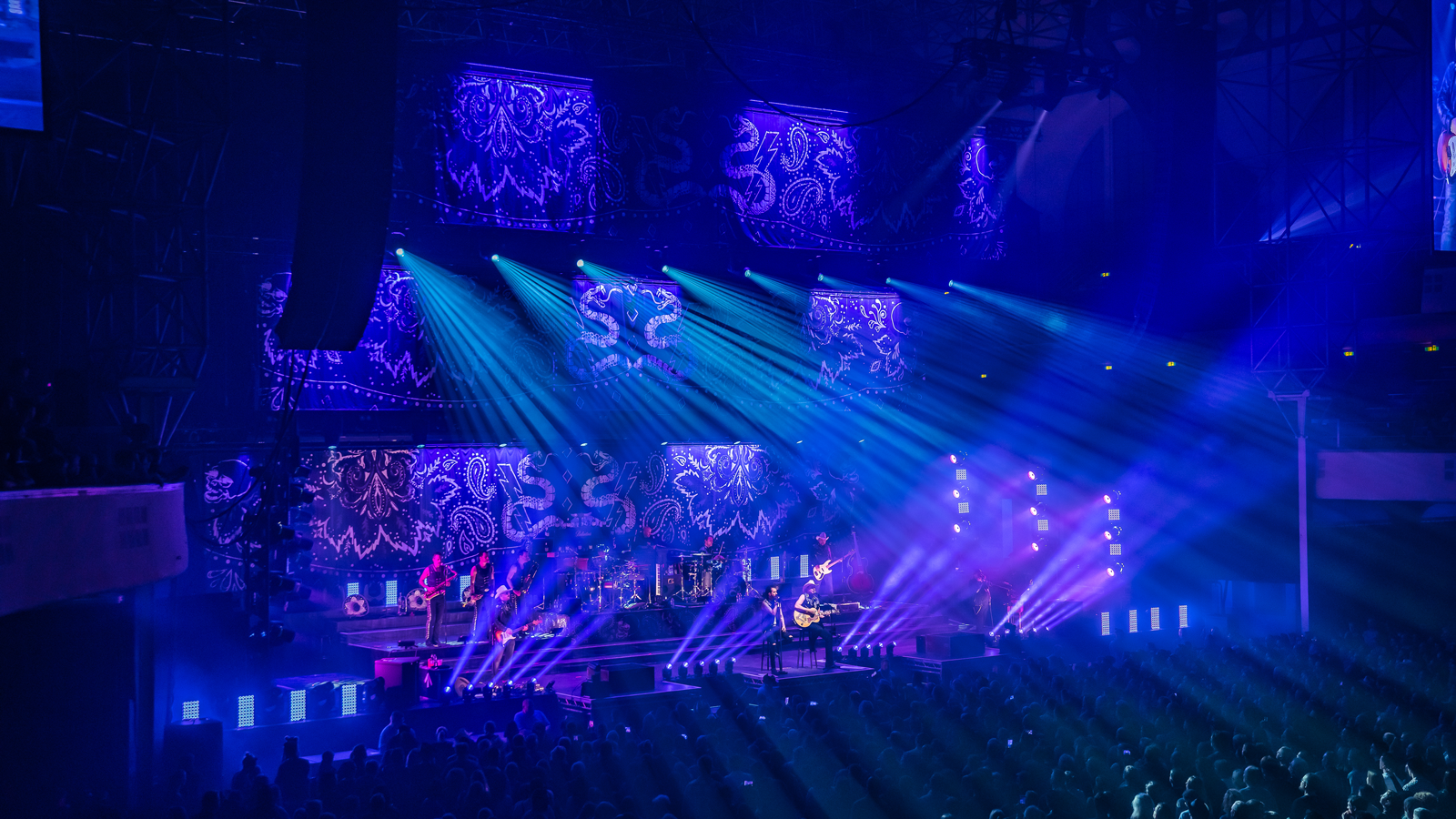 Jonas König Delivers Brilliant GLP Light Show for The BossHoss Black Is Beautiful Tour