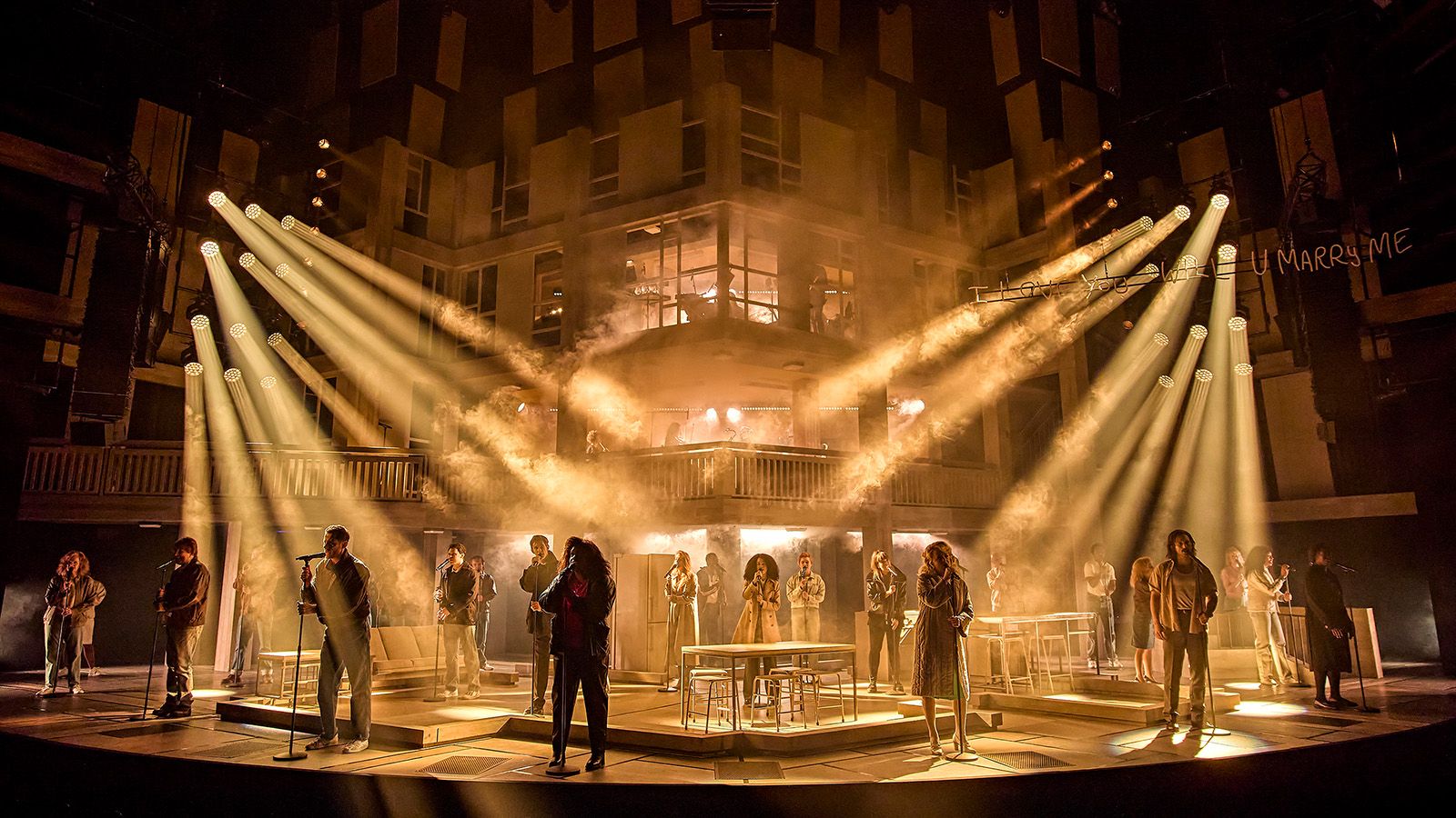 Vom Bridge Theatre ins West End: GLPs impression X5 Wash auf Erfolgskurs mit Sparks
