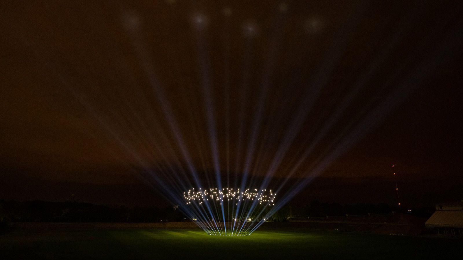 GLP FUSION Exo Beam 10 begleiten Weltrekord-Drohnenshow in Berlin