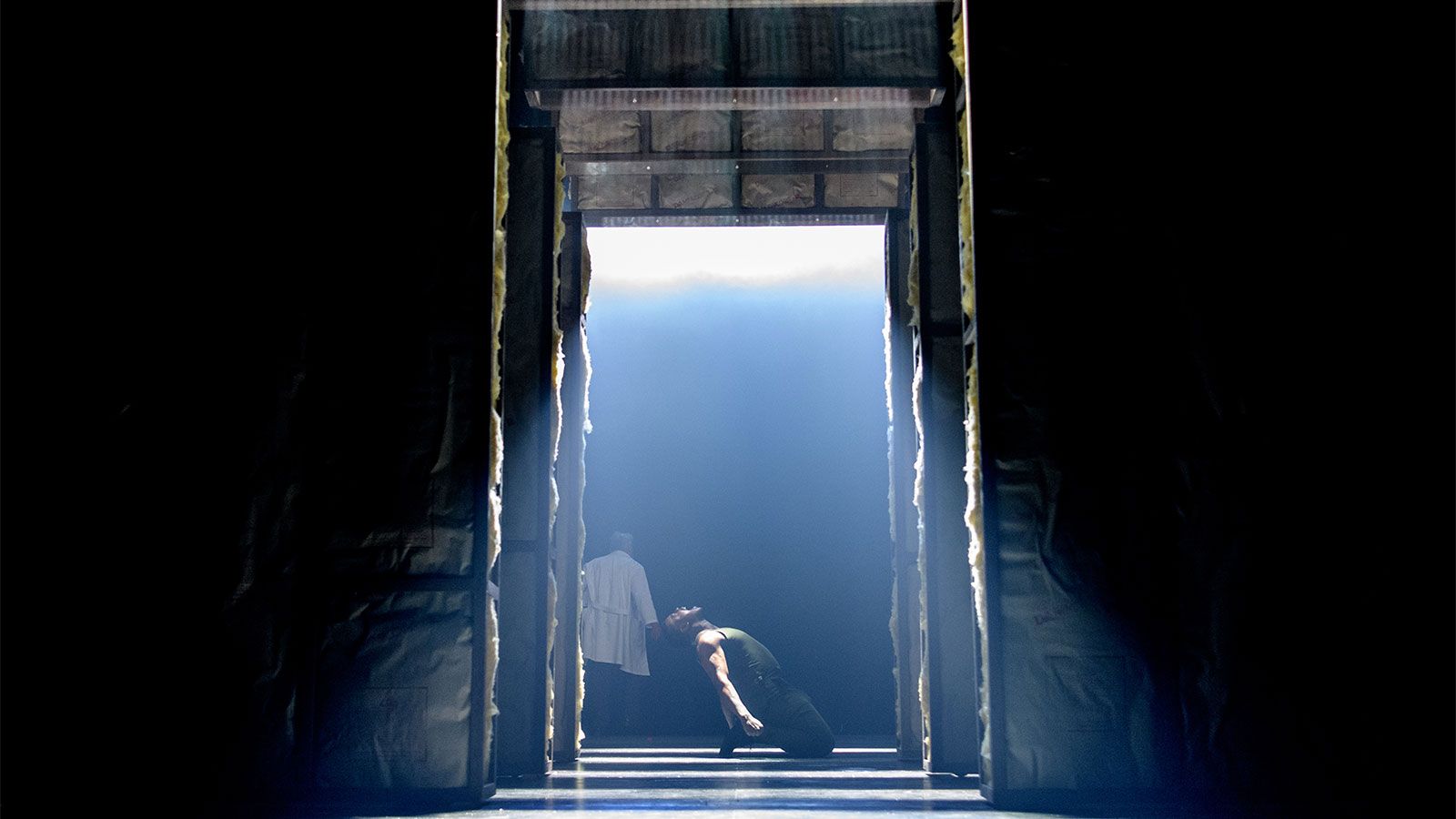 Neil Austin uses GLP X4 Bars and XL to light Woyzeck