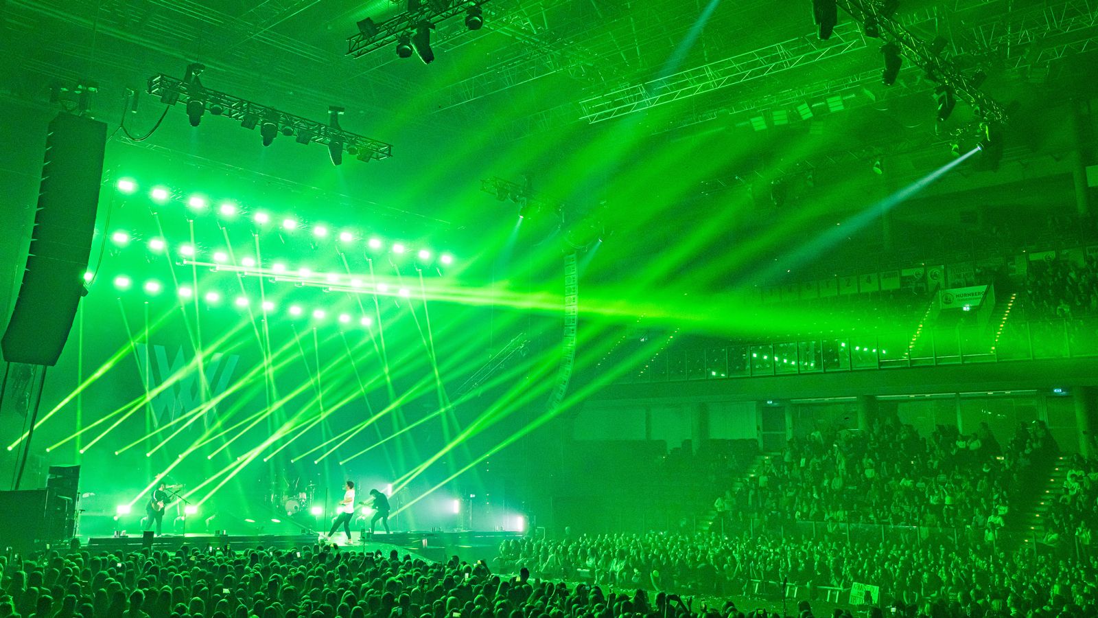 Over 150 GLP fixtures for Wincent Weiss’ production ‘Somehow Different’