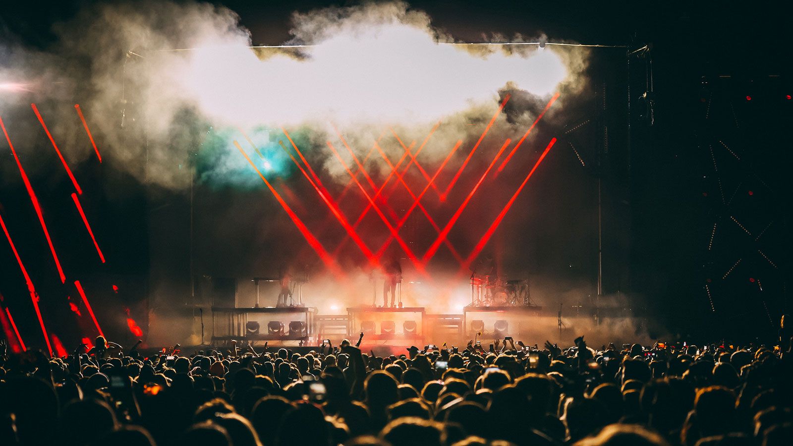 FUSION Exo Beam 10 debut for RÜFÜS DU SOL