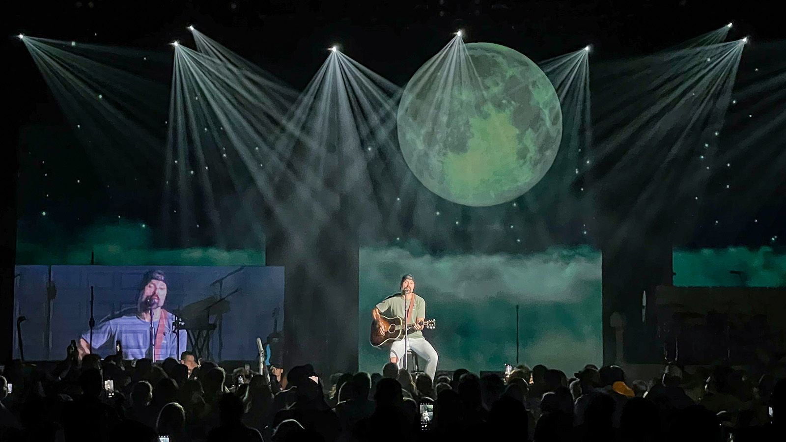 The Darkroom Creative draws on GLP classics for Walker Hayes’ arena tour