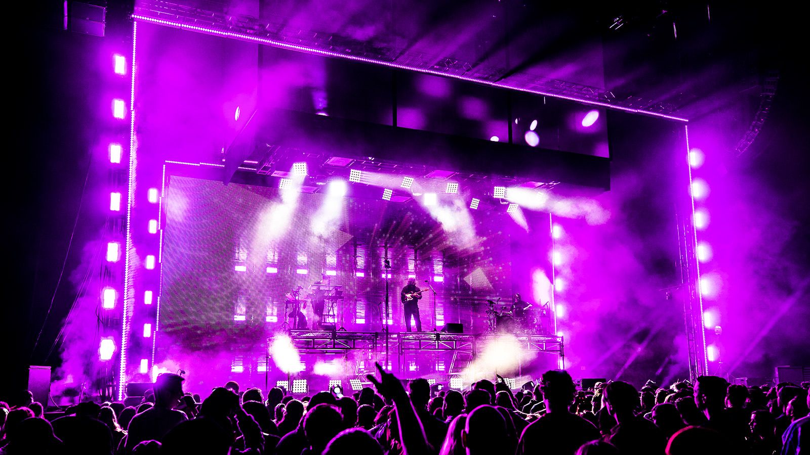 GLP supports FragmentNine’s unique holography for alt-J
