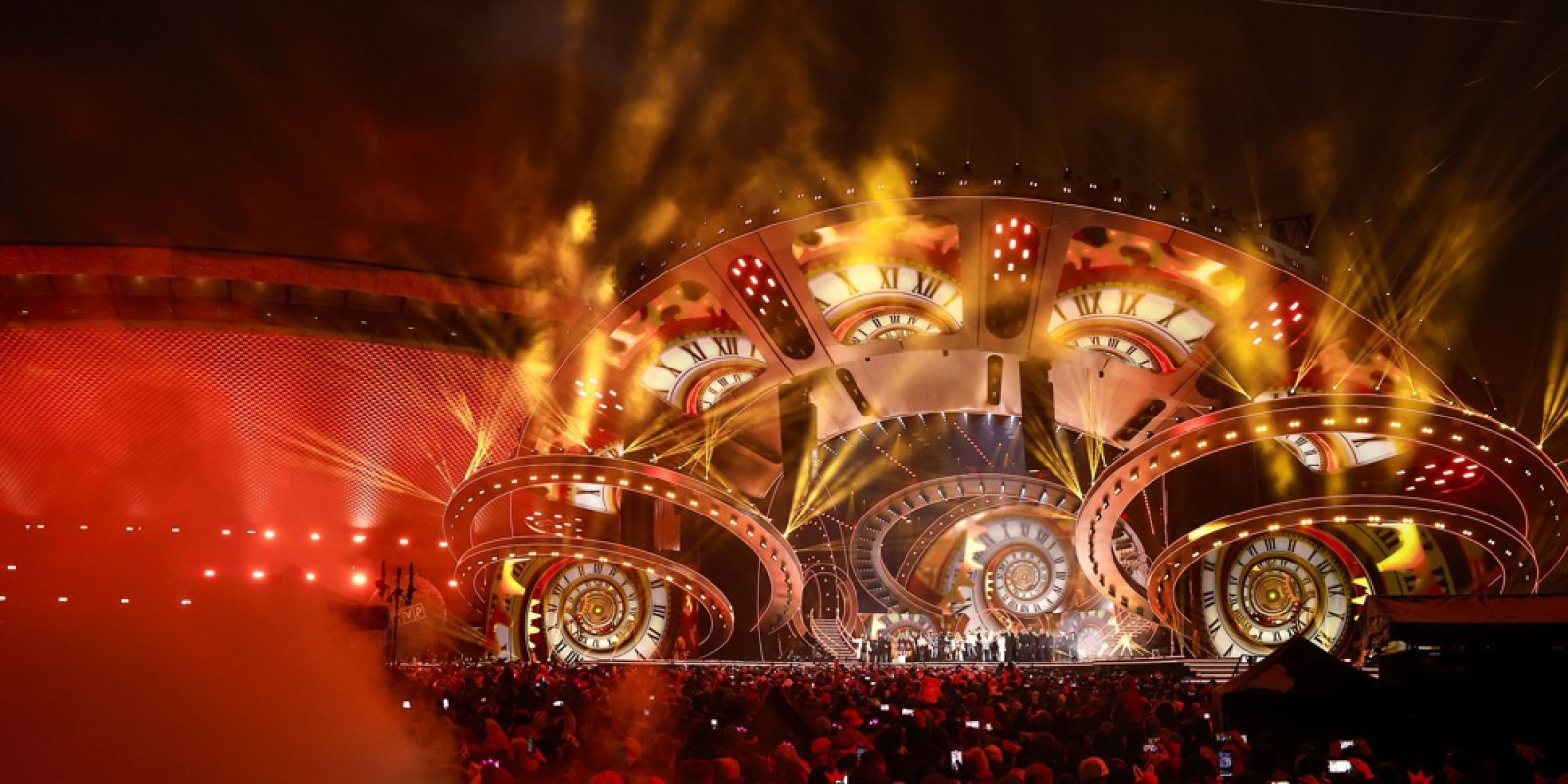 World-class show in Silesia: a powerful dose of New Year’s energy and colour at Sylwester z Dwójką