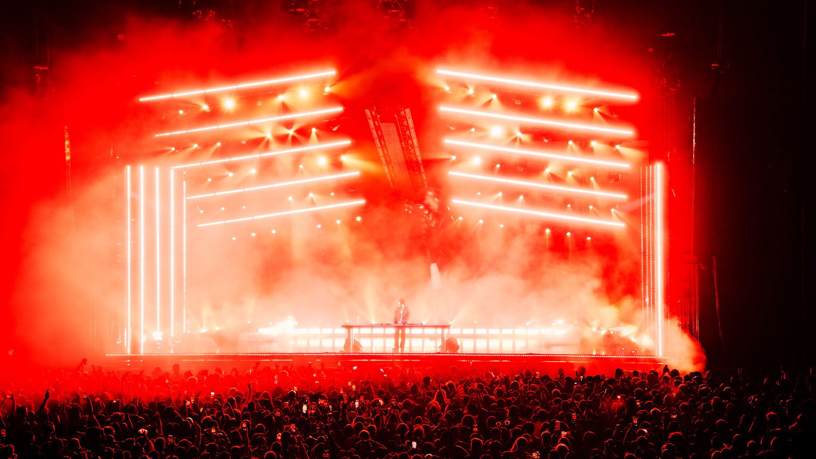 DJ/producer KAYTRANADA tours with 156 GLP impression X5 IP Bars