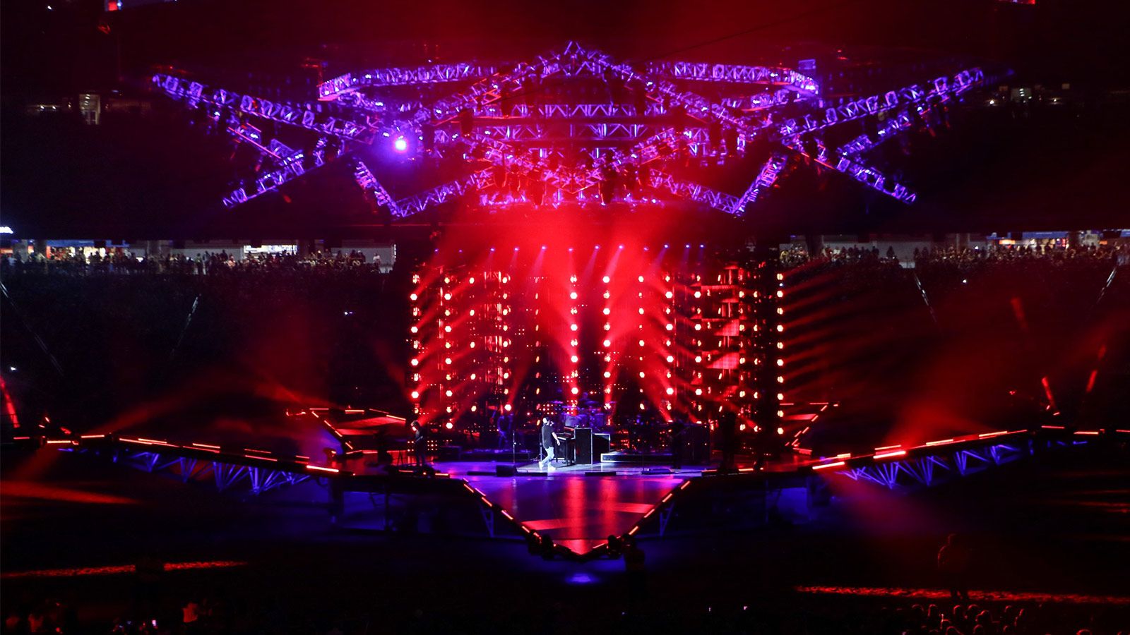 More Than 300 GLP Fixtures Light Up RodeoHouston