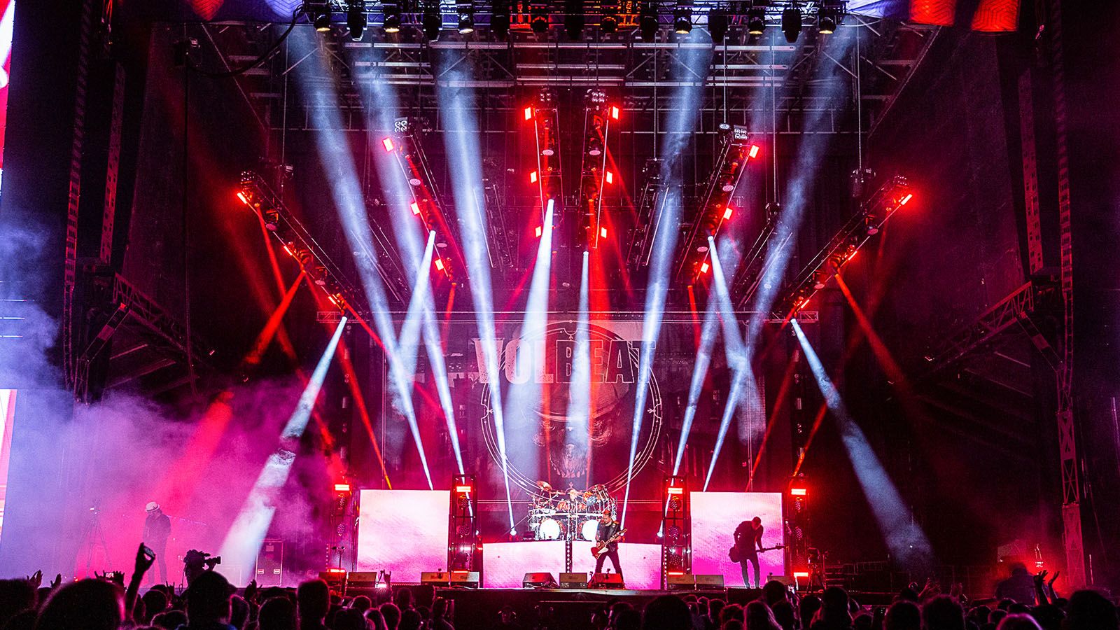 JDC1 und X4 Bars mit Niller Bjerregaard bei Volbeat-Show