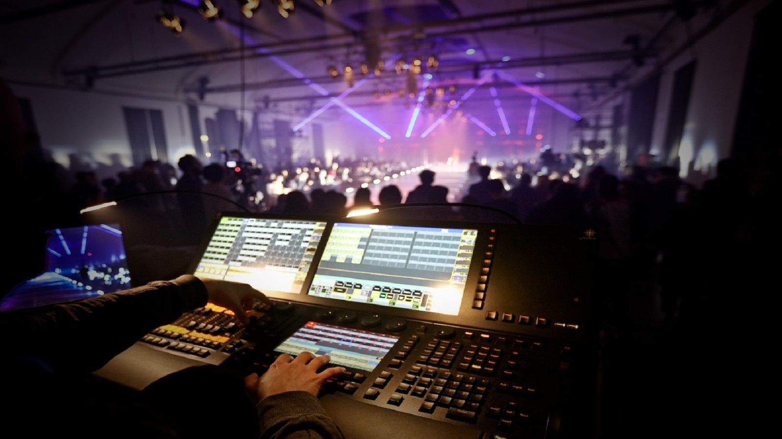 Eine Modenschau wie ein Rockkonzert