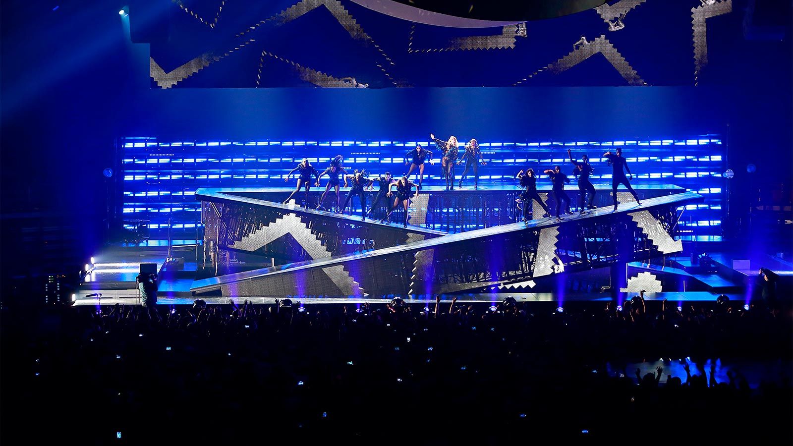 Leroy Bennett Takes 500 GLP Fixtures on Tour With Lady Gaga