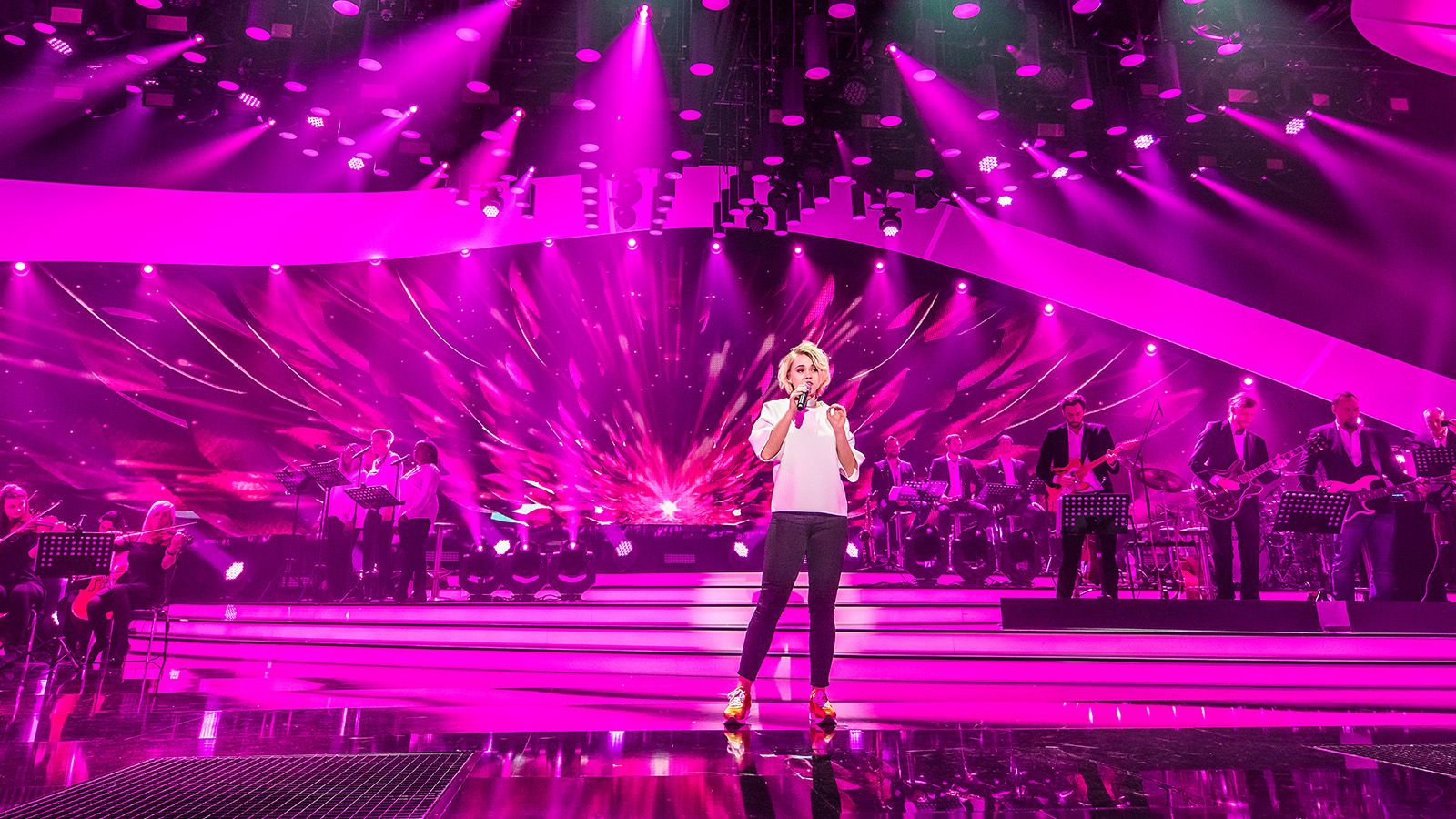 Perfect Light für Perfect Life – „Unser Song 2017“ mit GLP GT-1