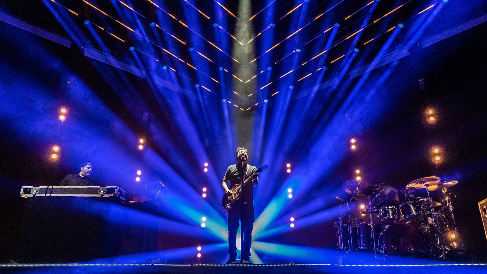 Deftones tour US and Europe with GLP JDC1 and Scenex Lighting LED Pixel Tape