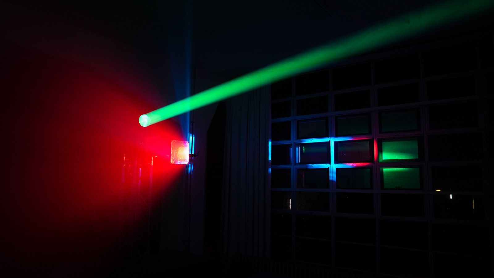 FUSION Exo Beam 10 sorgen für „Reflexion“ im Bauhaus