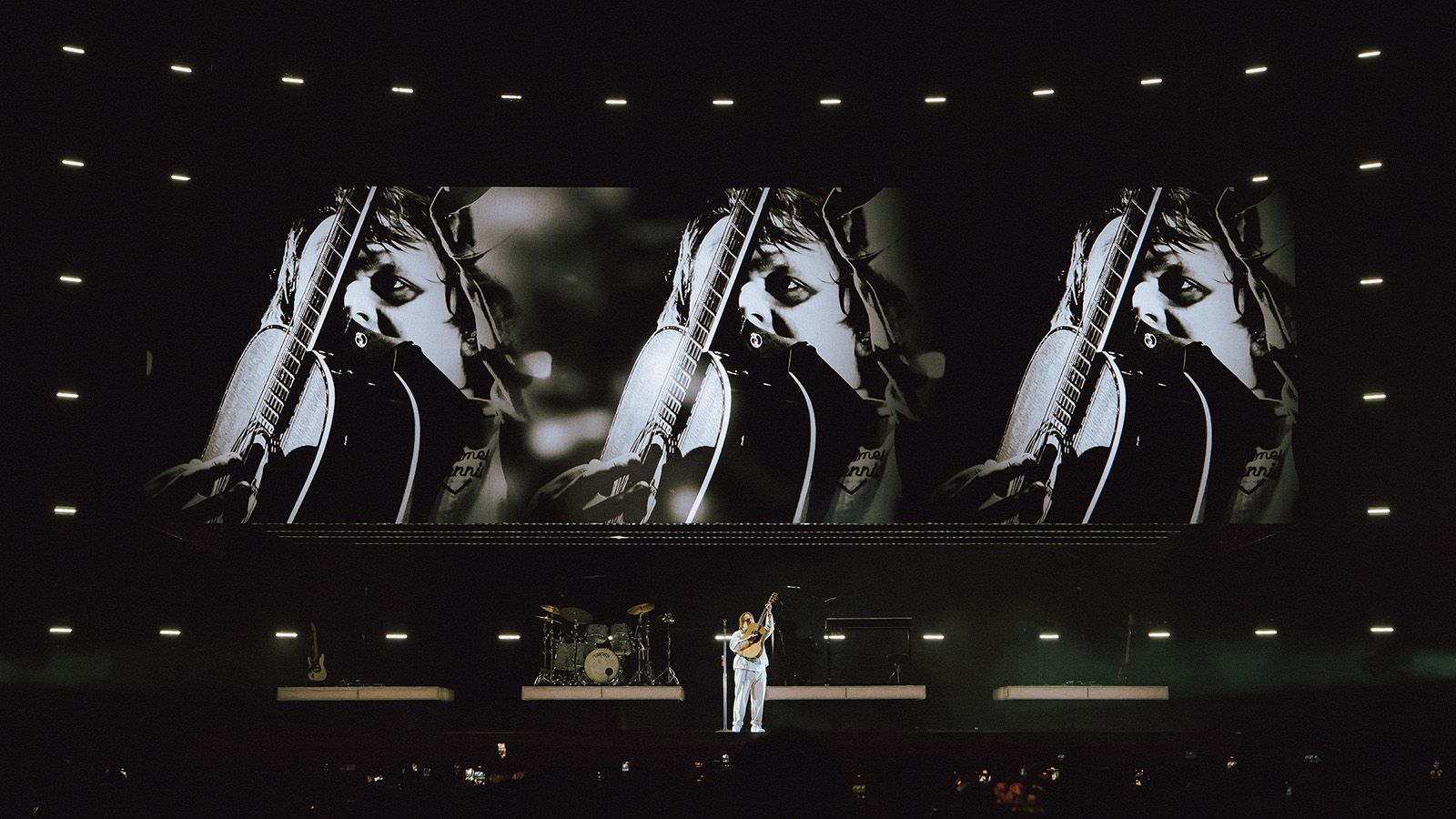 Lewis Capaldi tours with over 170 GLP flexible hybrid LEDs