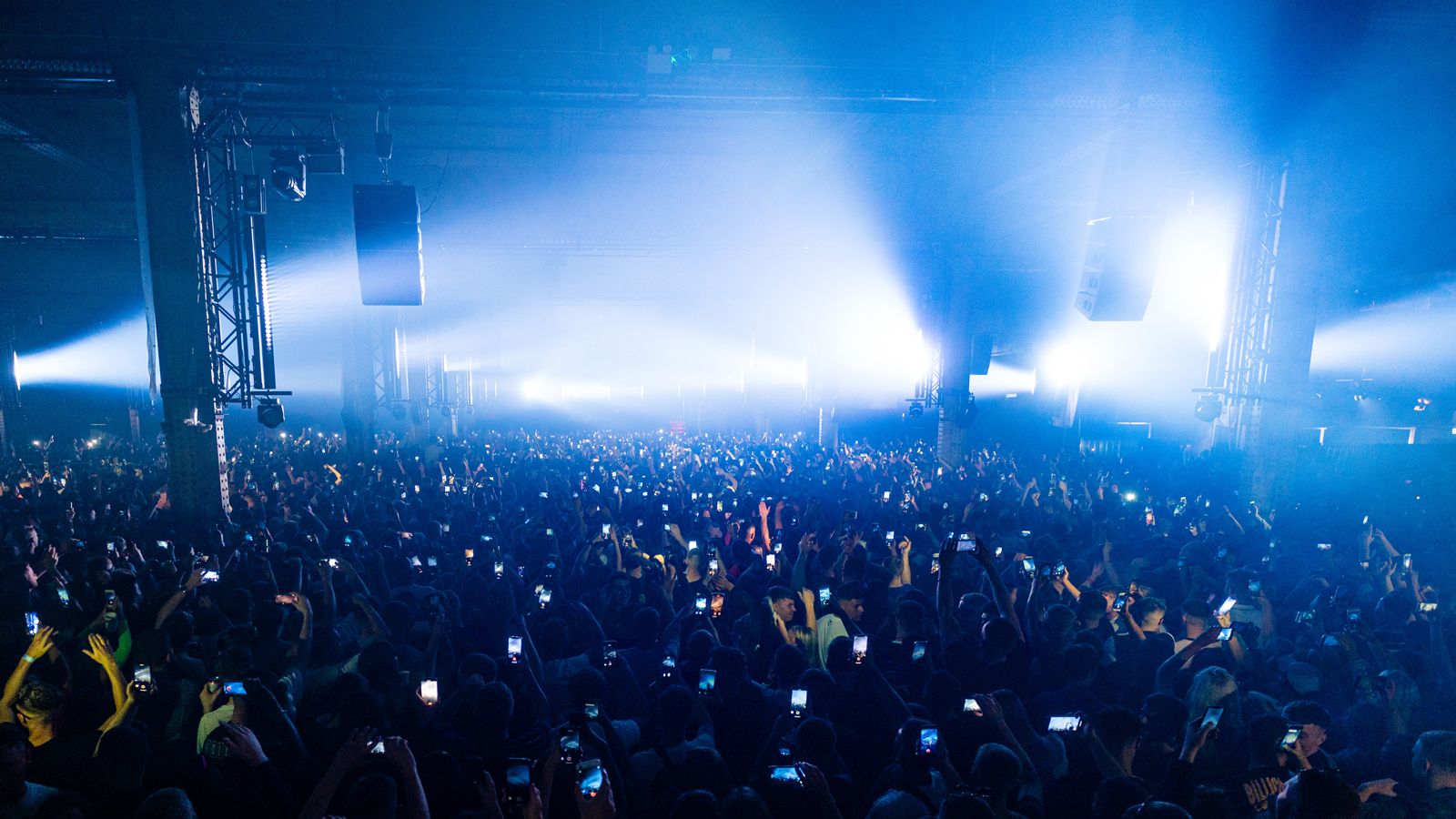 X4 Bar 20 and JDC1 dominate main rig at 10,000-capacity Warehouse Project