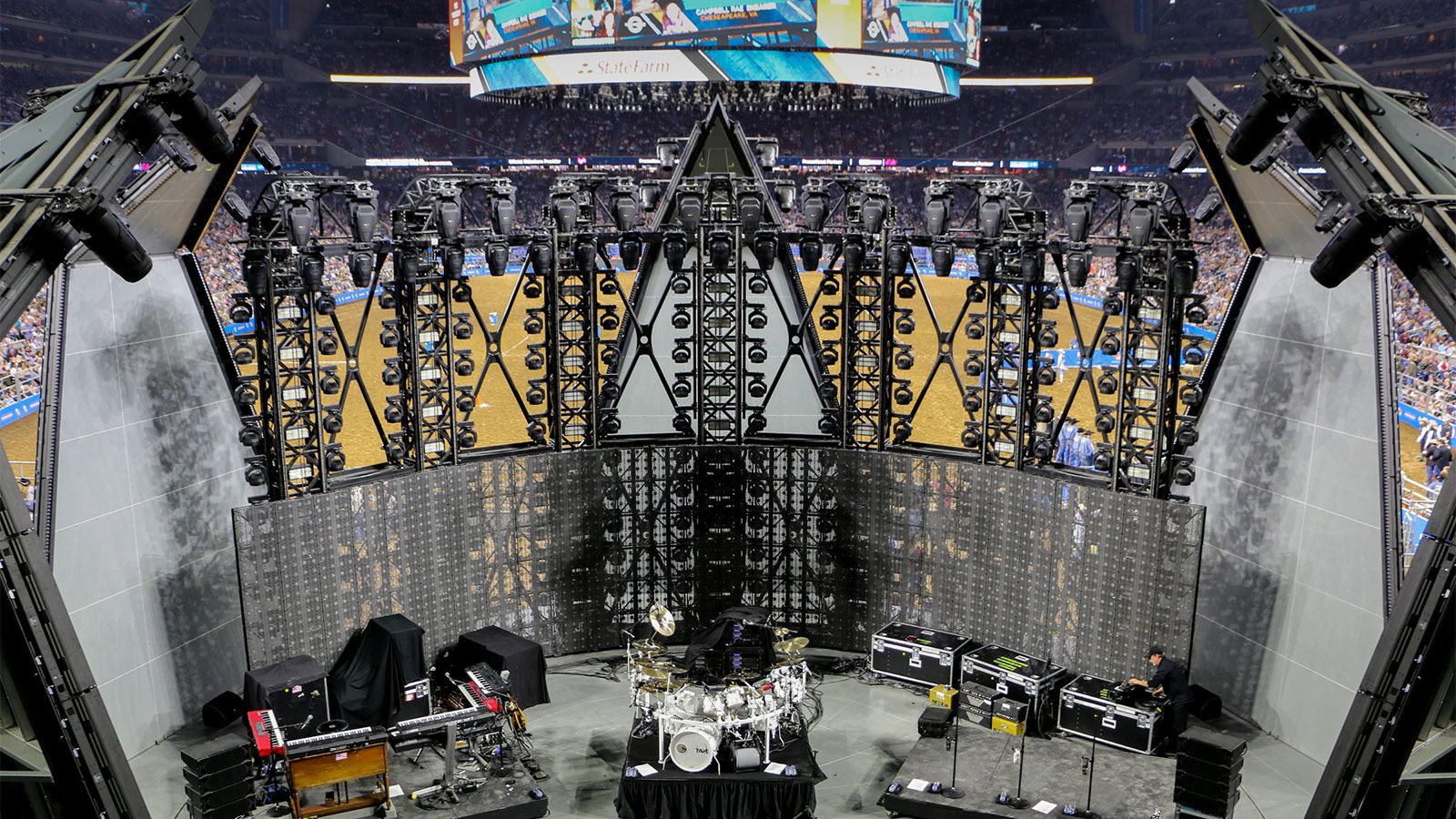 More Than 300 GLP Fixtures Light Up RodeoHouston