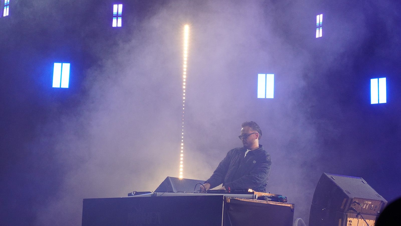 GLP JDC2 IP, JDC Burst 1 and MAD MAXX Drive the Visual Design of Stage B at Moorea Festival