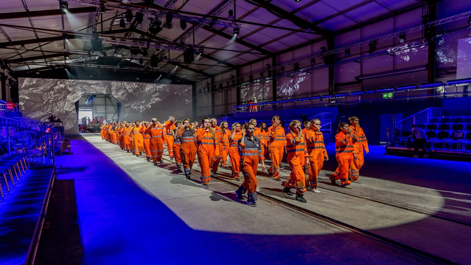 Gotthard-Basistunnel Eröffnungsshow mit X4 Bars