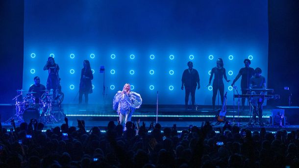 GLP Creative Light 1 Plus creates extra dimension for Ellie Goulding