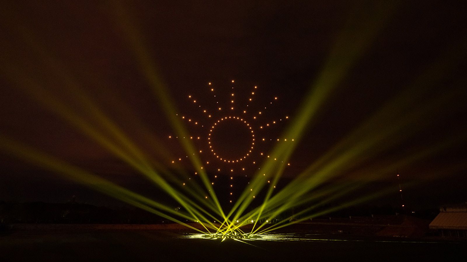 GLP FUSION Exo Beam 10 begleiten Weltrekord-Drohnenshow in Berlin
