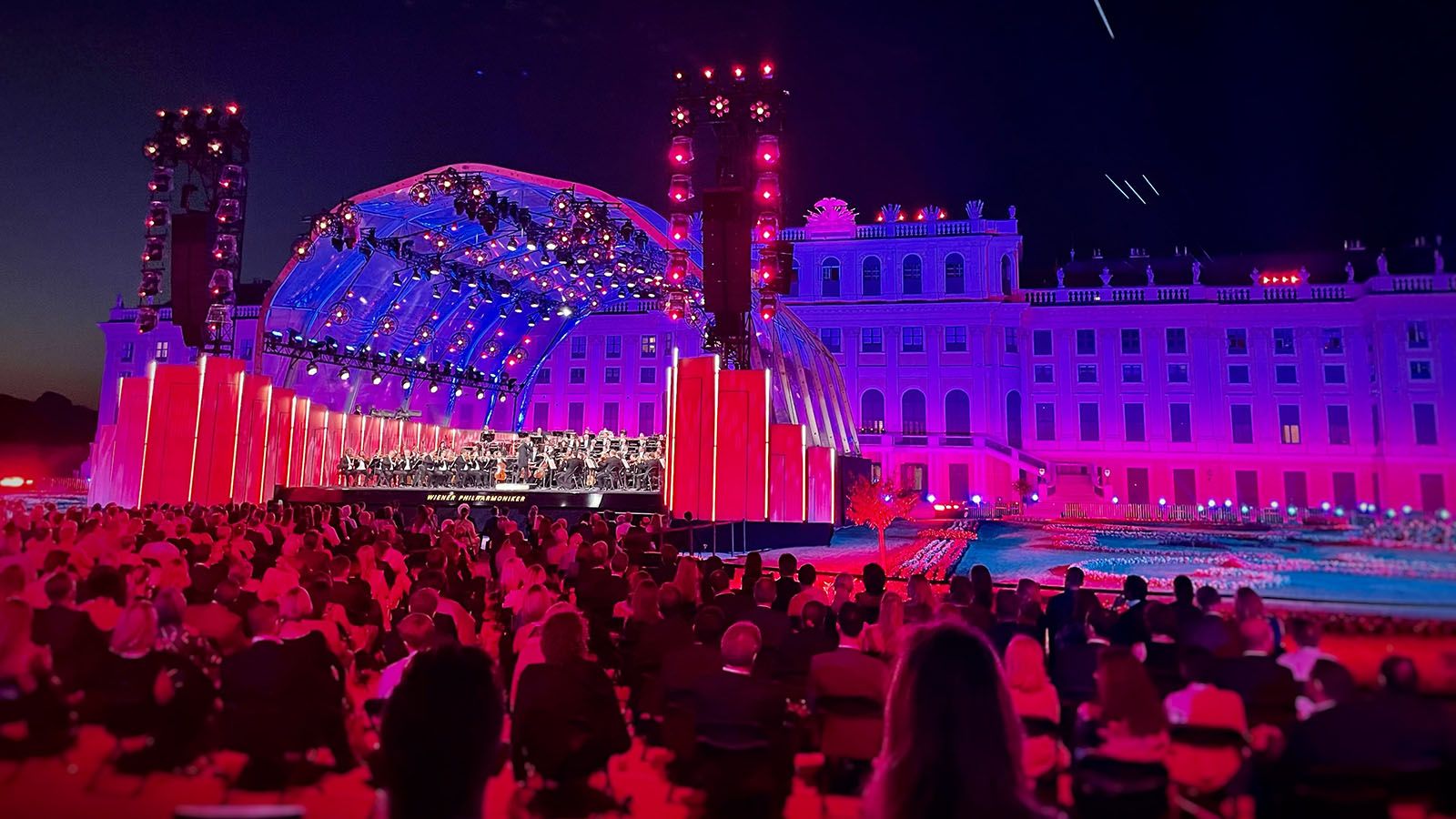 Sommernachtskonzert der Wiener Philharmoniker auch 2021 mit über 250 GLP-Scheinwerfern