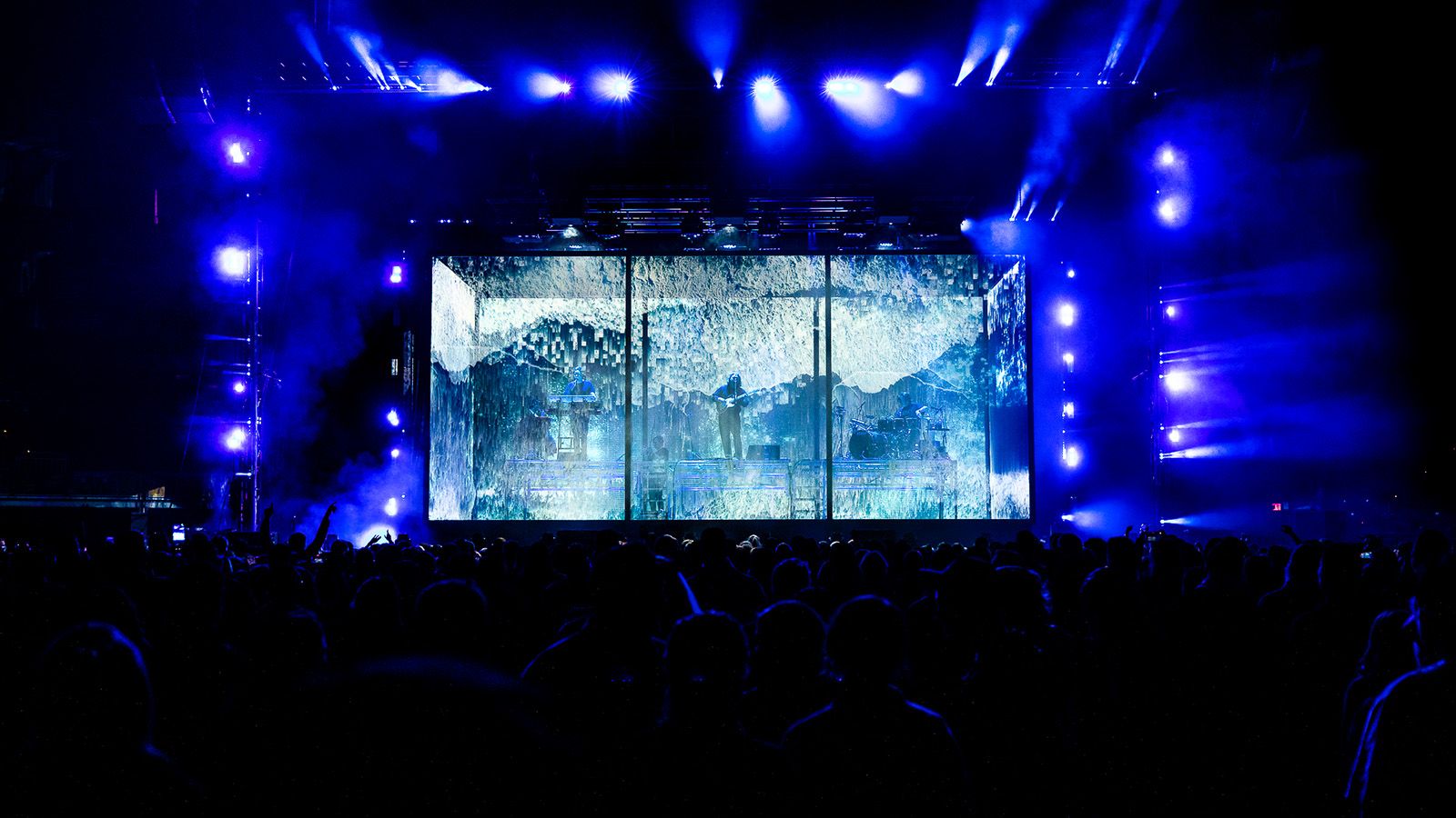 GLP supports FragmentNine’s unique holography for alt-J