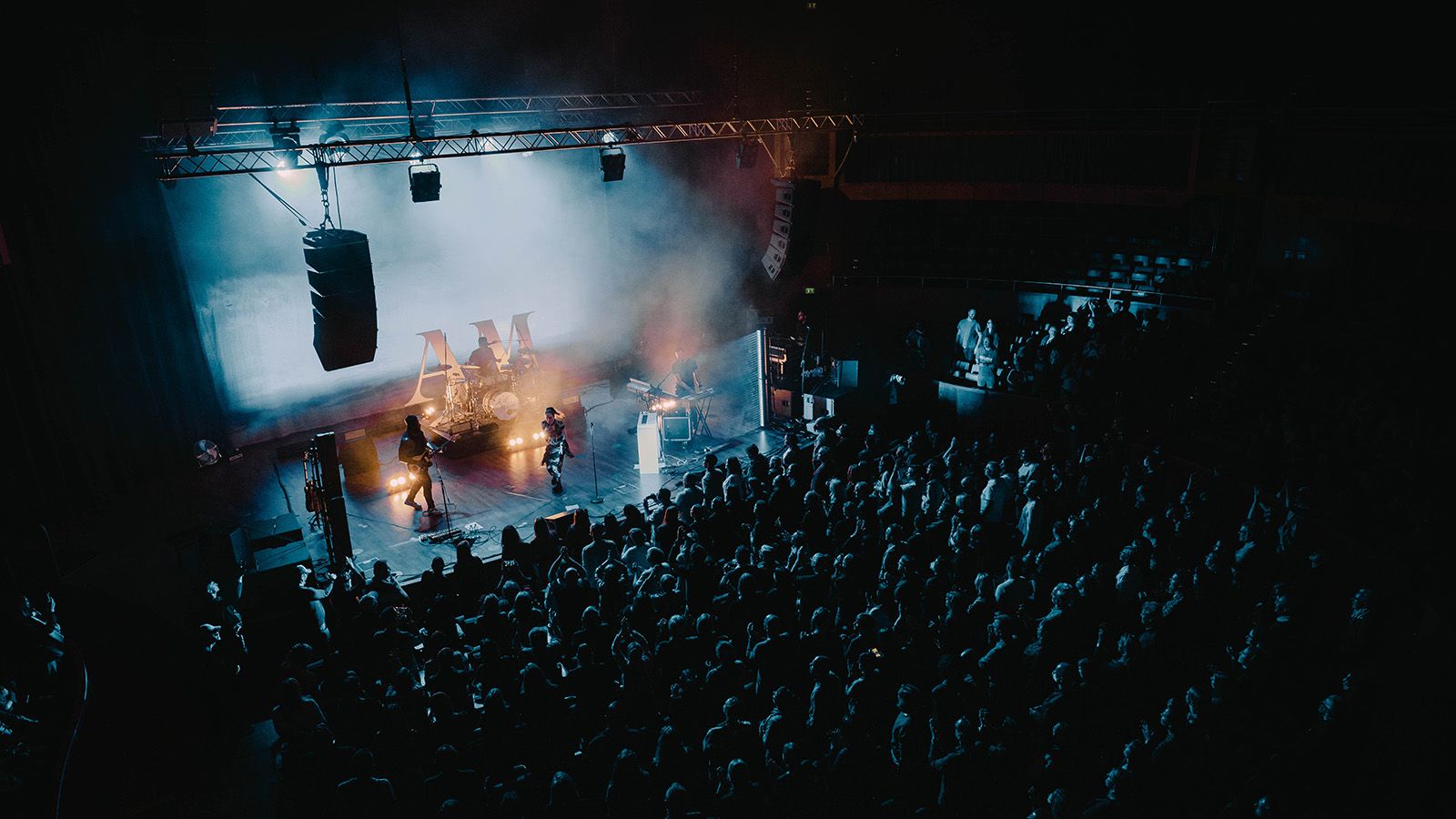 Alice Merton takes GLP impression X4 Bar 20 on S.I.D.E.S. European tour