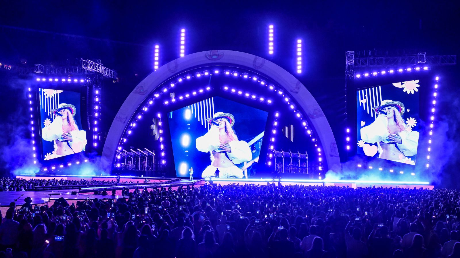 impression X5 IP Bars prägen Karol Gs Stadionshows
