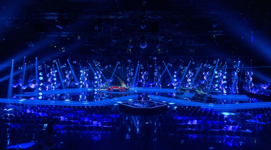 Gottschalk’s Big 80s Show travels back to the 80s with GLP’s KNV system