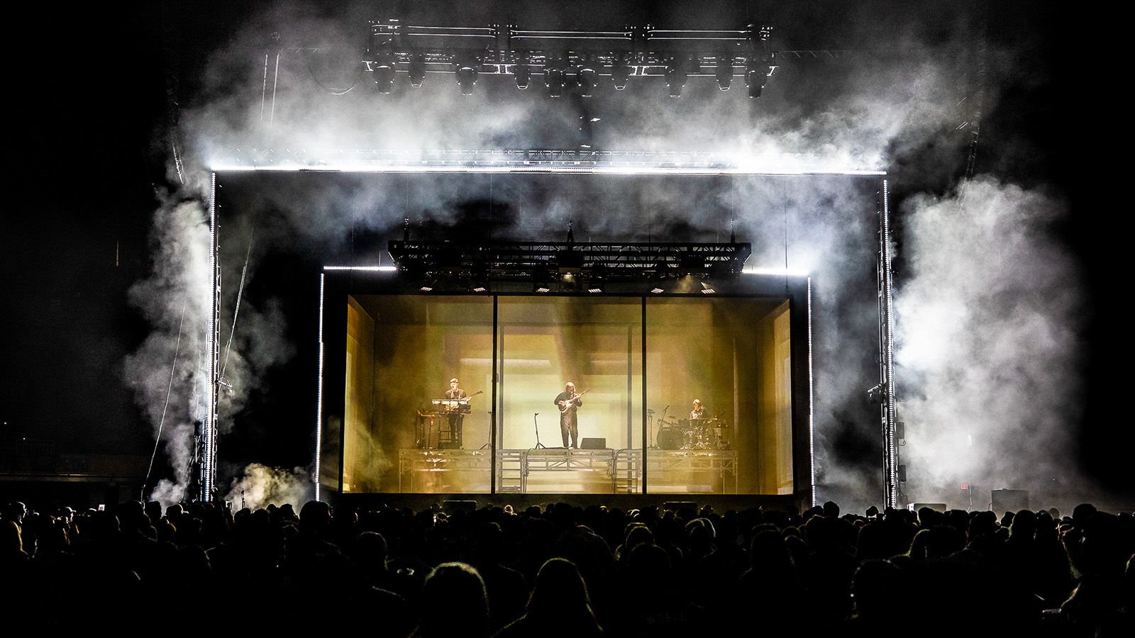 GLP supports FragmentNine’s unique holography for alt-J