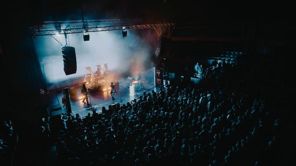 Alice Merton takes GLP impression X4 Bar 20 on S.I.D.E.S. European tour