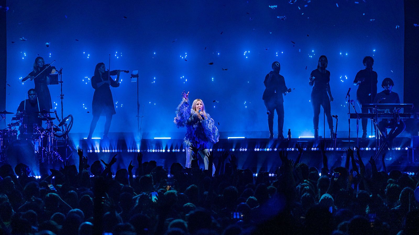 Cate Carter kreiert mit GLP Creative Light 1 Plus eine zusätzliche Dimension für Ellie Goulding
