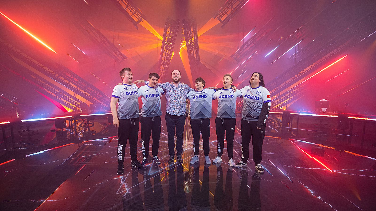 Fast 1.000 GLP-Scheinwerfer im Einsatz beim „Valorant“ E-Sports-Finale