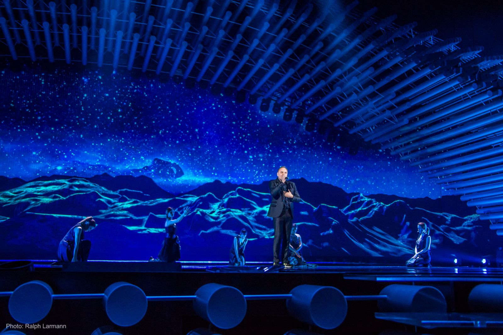 impression X4 stars on Eurovision's big stage