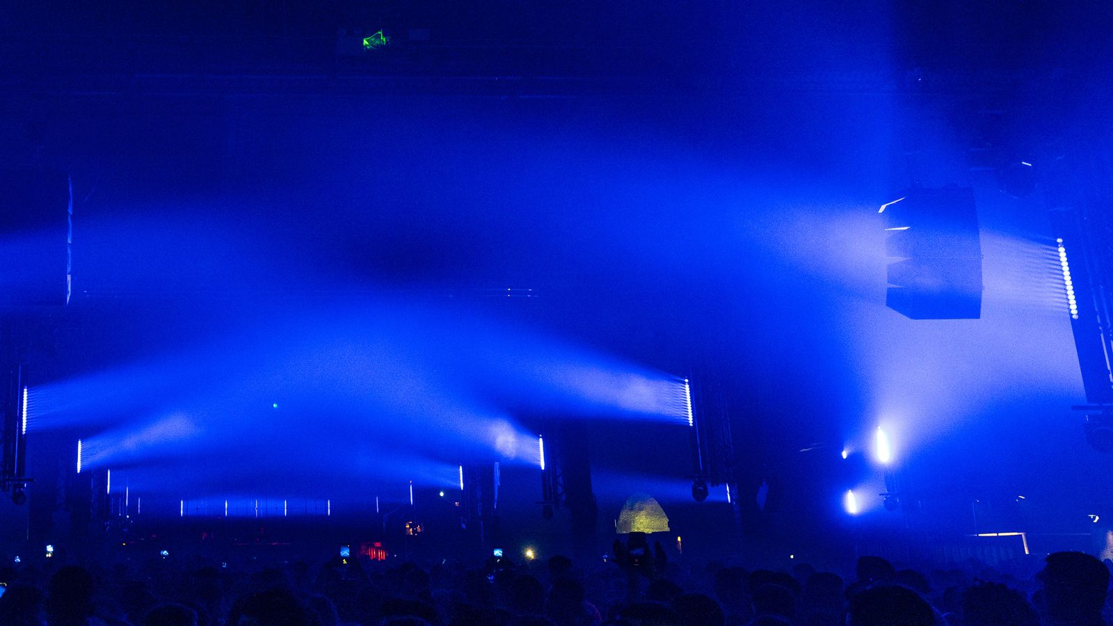 X4 Bar 20 and JDC1 dominate main rig at 10,000-capacity Warehouse Project