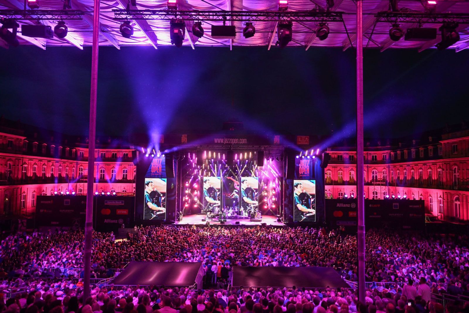 30 Jahre Top-Acts Live im Schlosshof: Eindrücke von den Jazzopen 2024