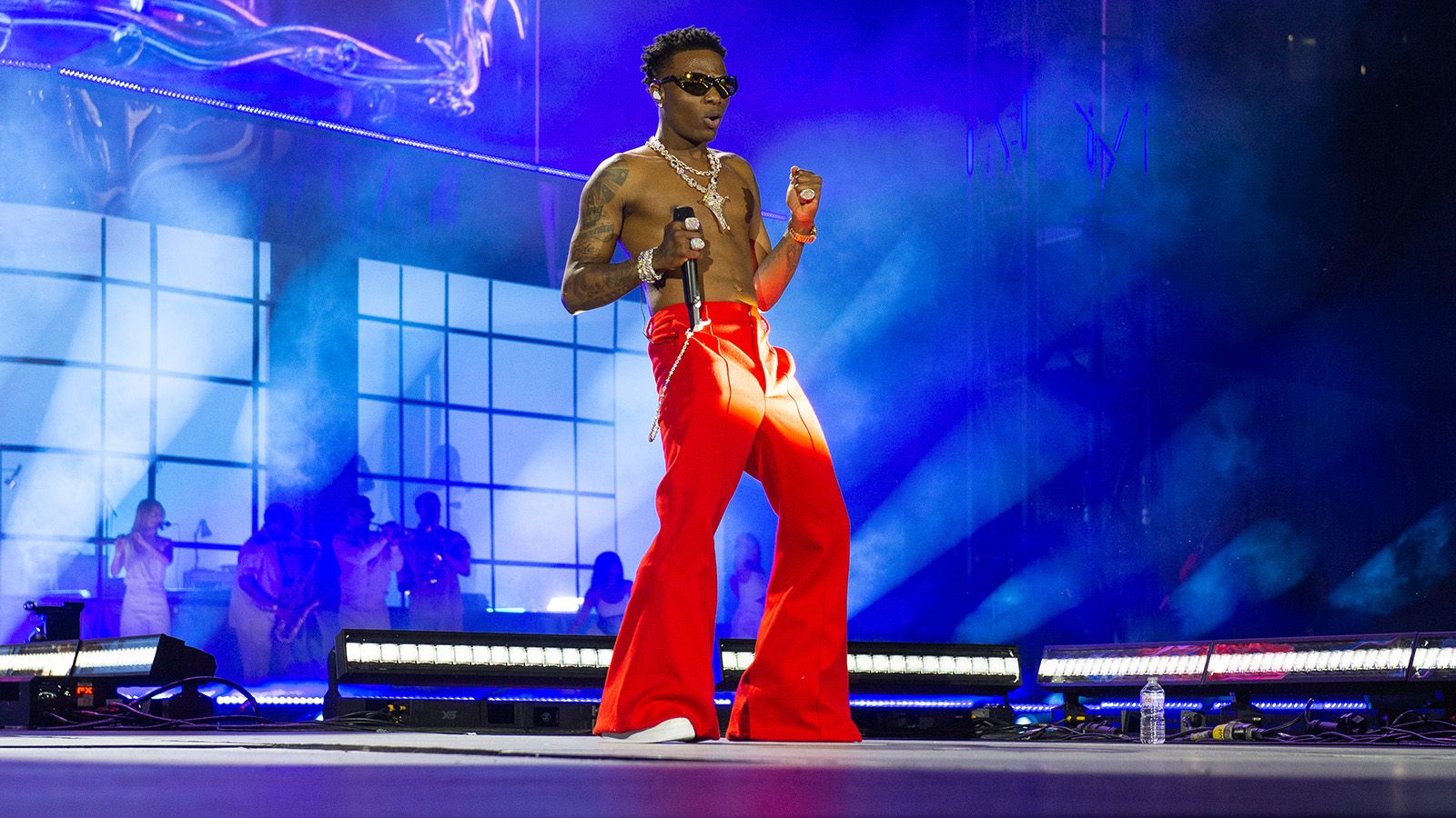 GLPs neue impression X5 IP Bars bringen das gewisse Etwas in die Show von Wizkid im Tottenham Hotspur Stadium