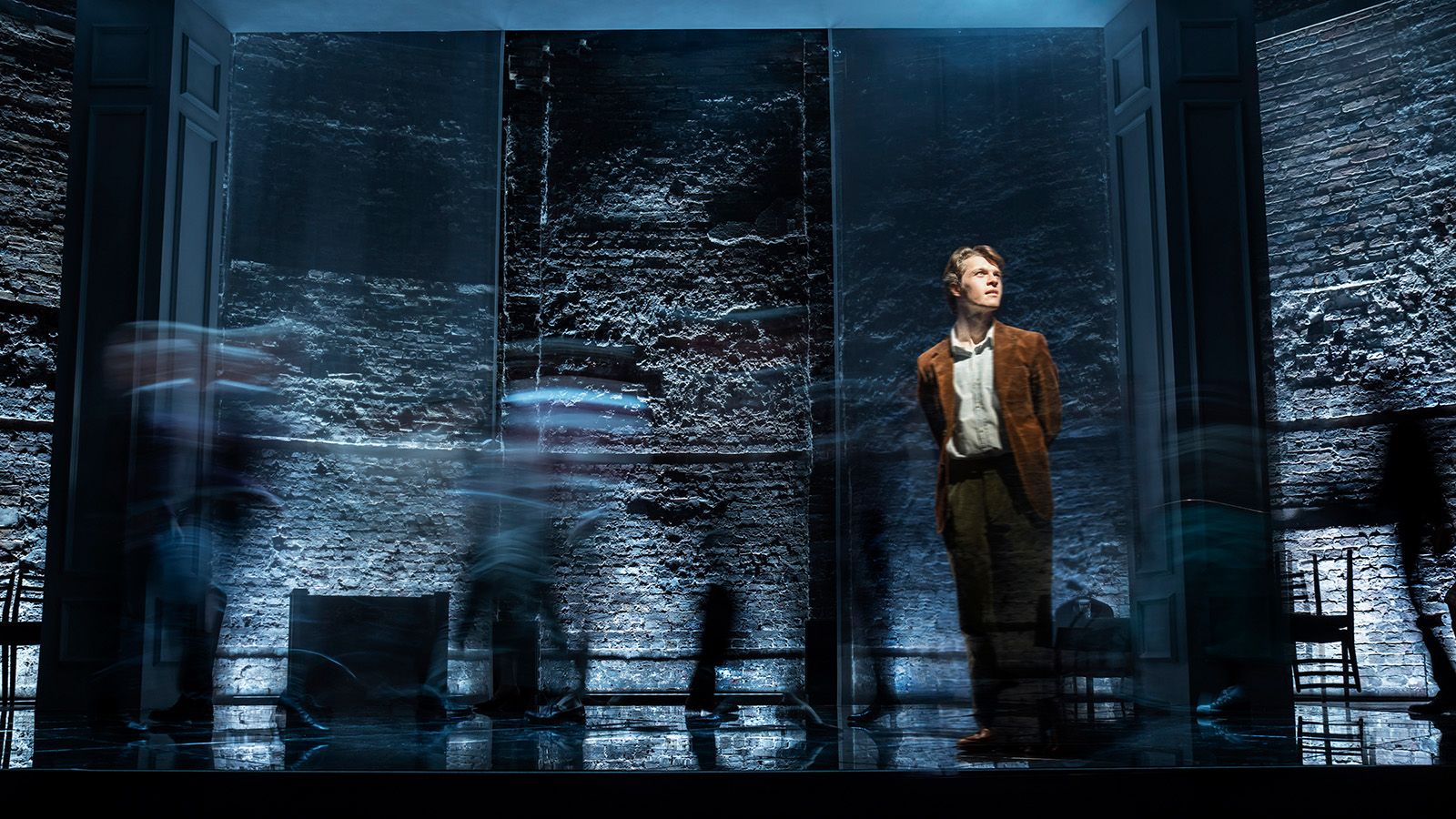 GLP Creos feiern Theaterpremiere im Londoner Almeida Theatre