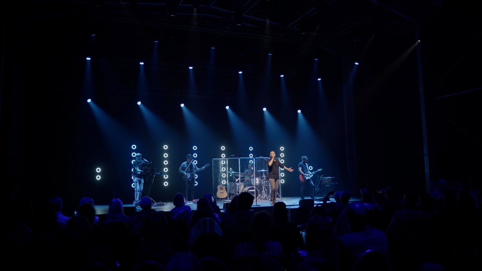 Creative Light 1 creates dynamic atmosphere at David Vidano‘s Slo-Mo release concert