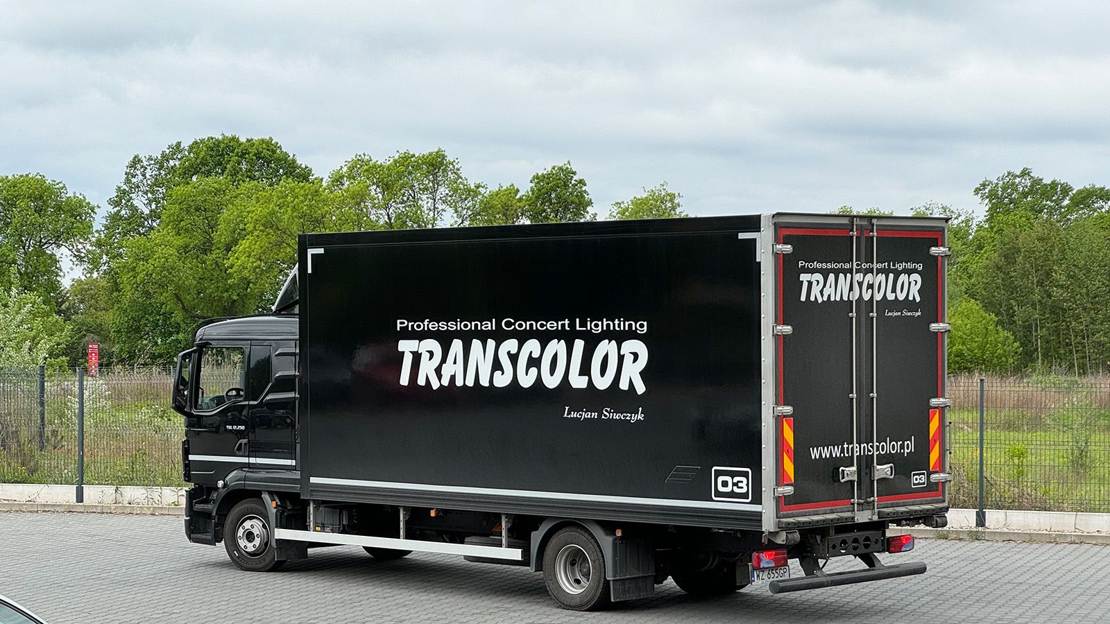 AV LIGHT liefert die ersten GLP JDC2 IP an TRANSCOLOR in Polen